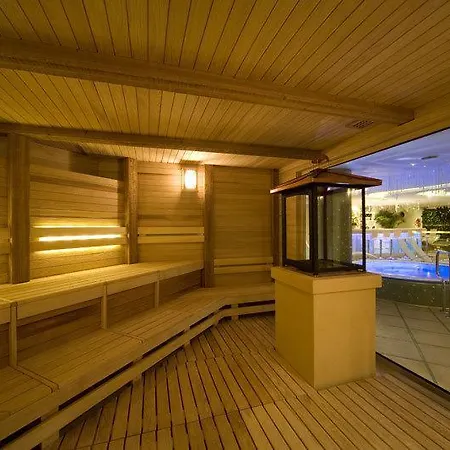 酒店 波罗的海海滩酒店及spa 5*